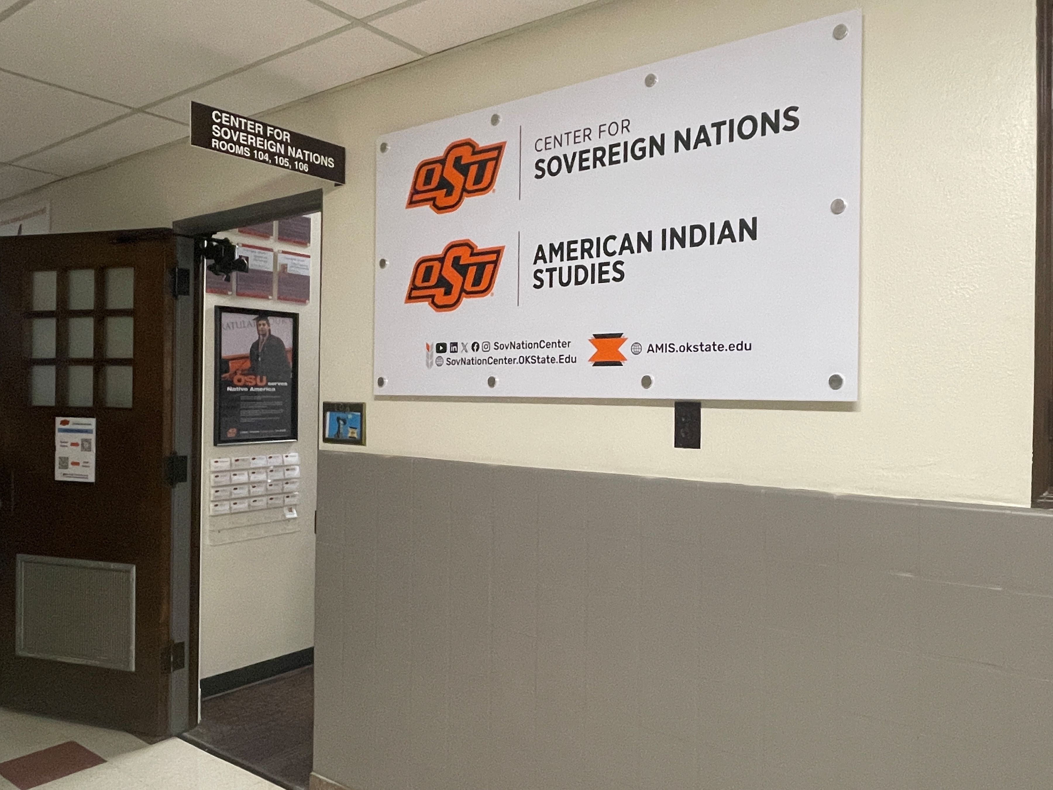 Entrance to CSN - 105 Life Sciences East